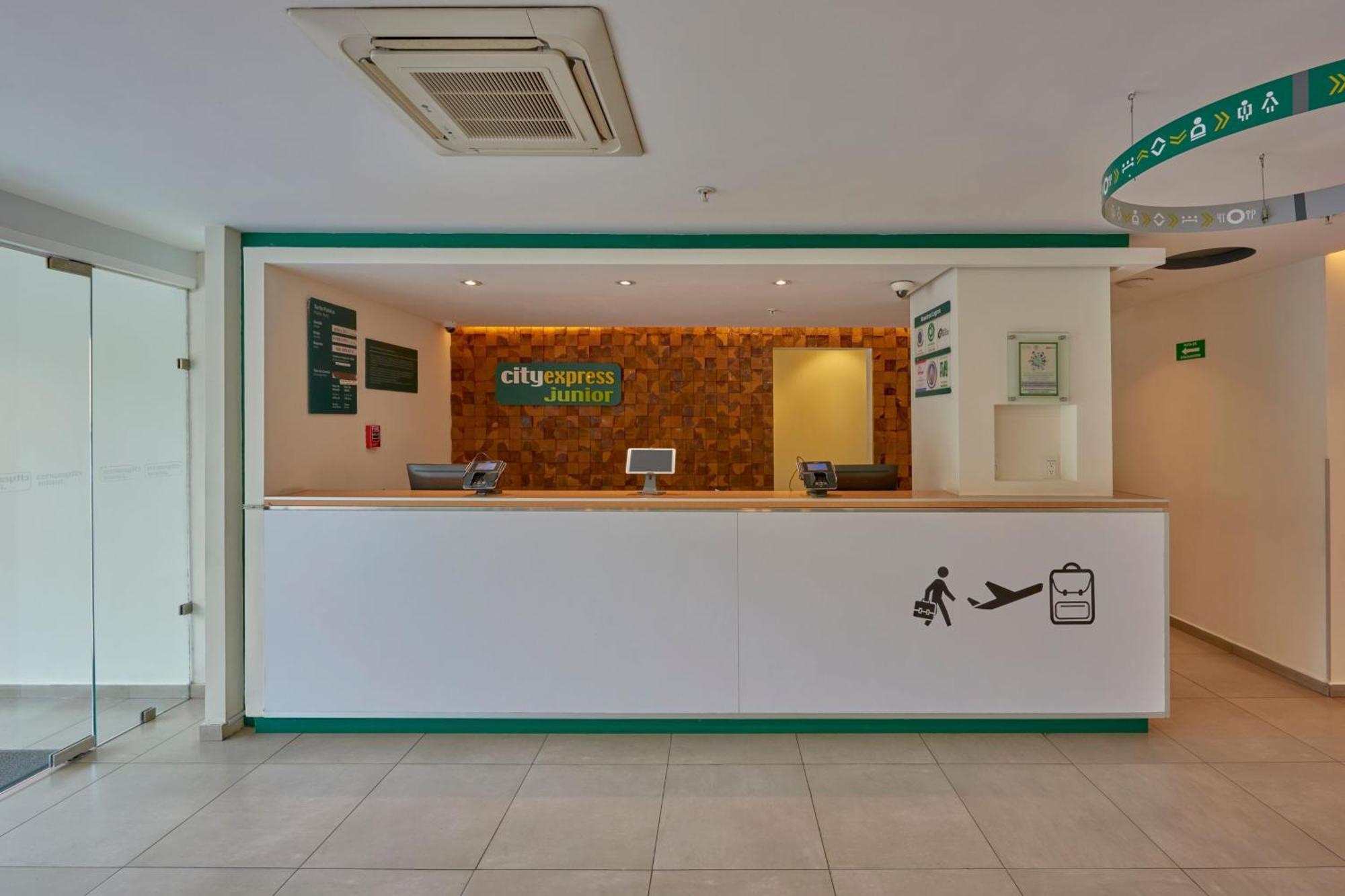 City Express Junior By Marriott Leon Centro De Convenciones エクステリア 写真