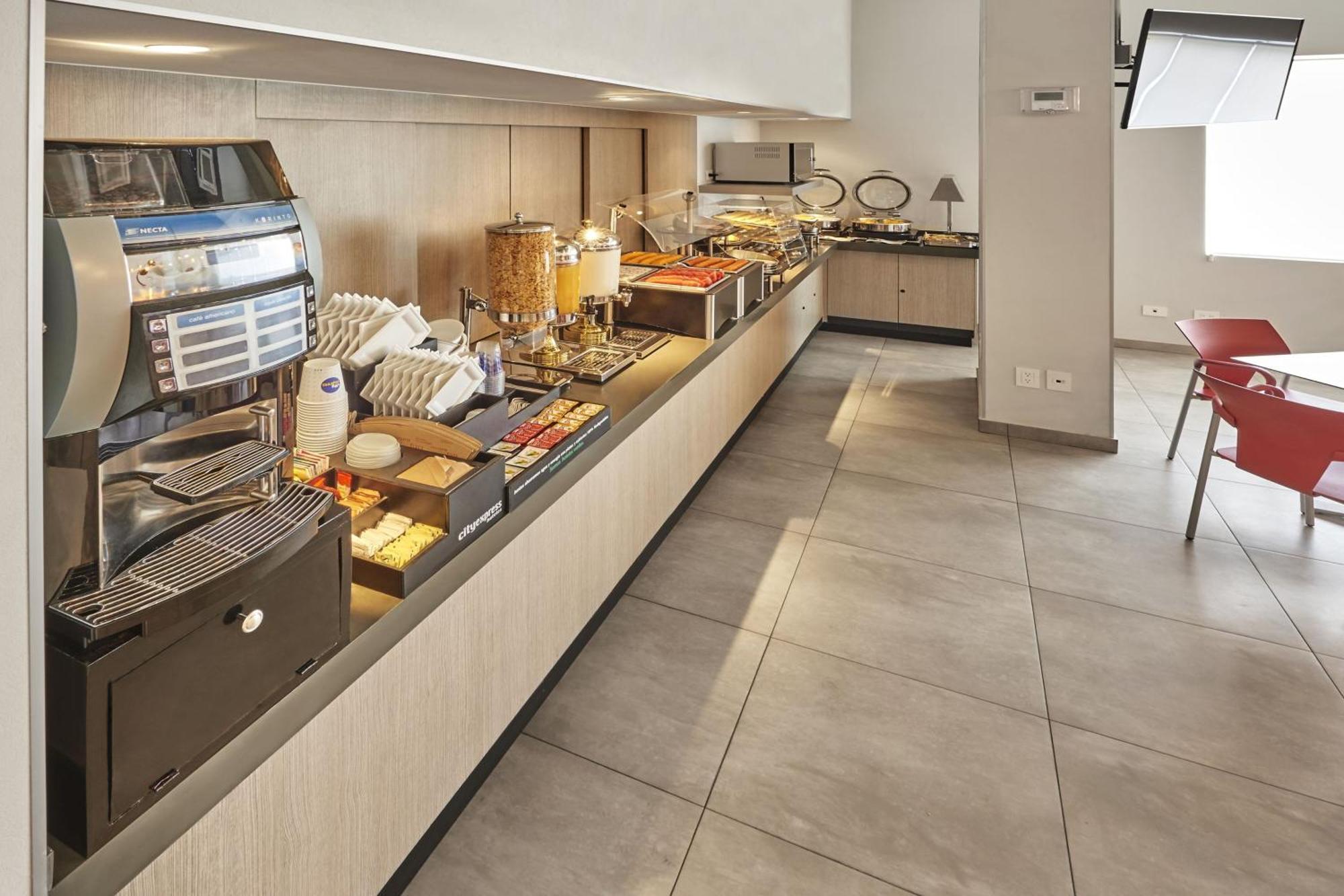 City Express Junior By Marriott Leon Centro De Convenciones エクステリア 写真